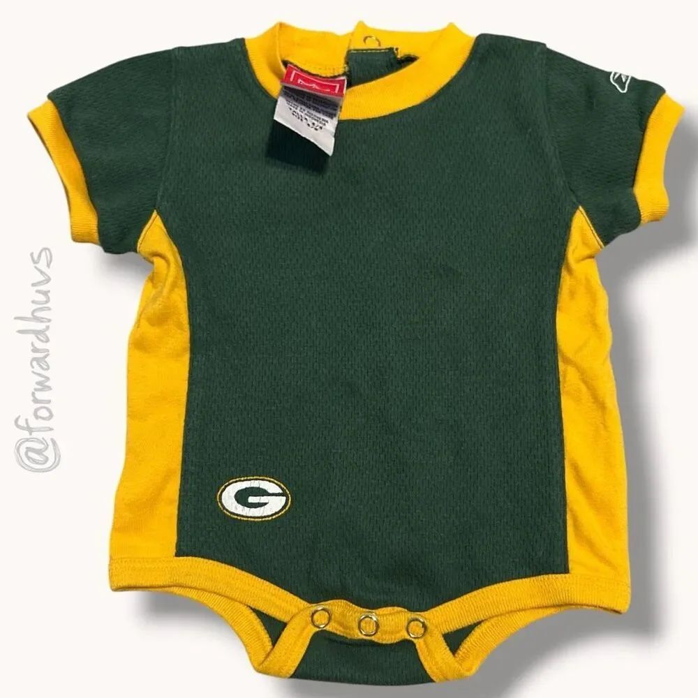 NFL Green Bay Packers Football Bodysuit Green Gold Infant 6-9M